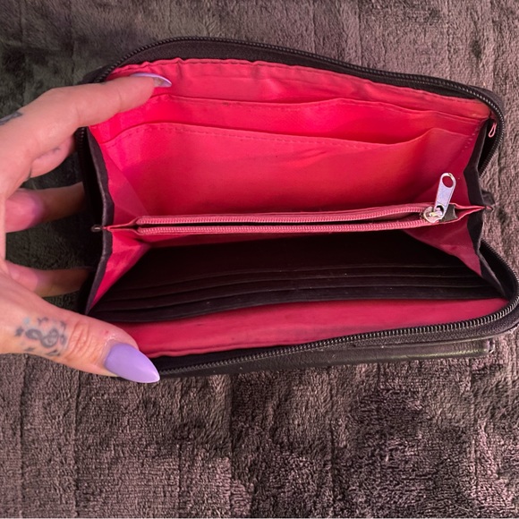 Kenneth Cole Reaction leather wallet - Picture 2 of 3